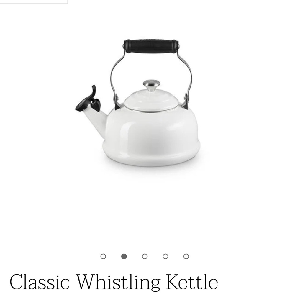 Le Creuset White Whistling Kettle